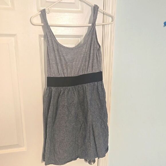 Xhilaration Light Gray Top - Picture 1 of 5